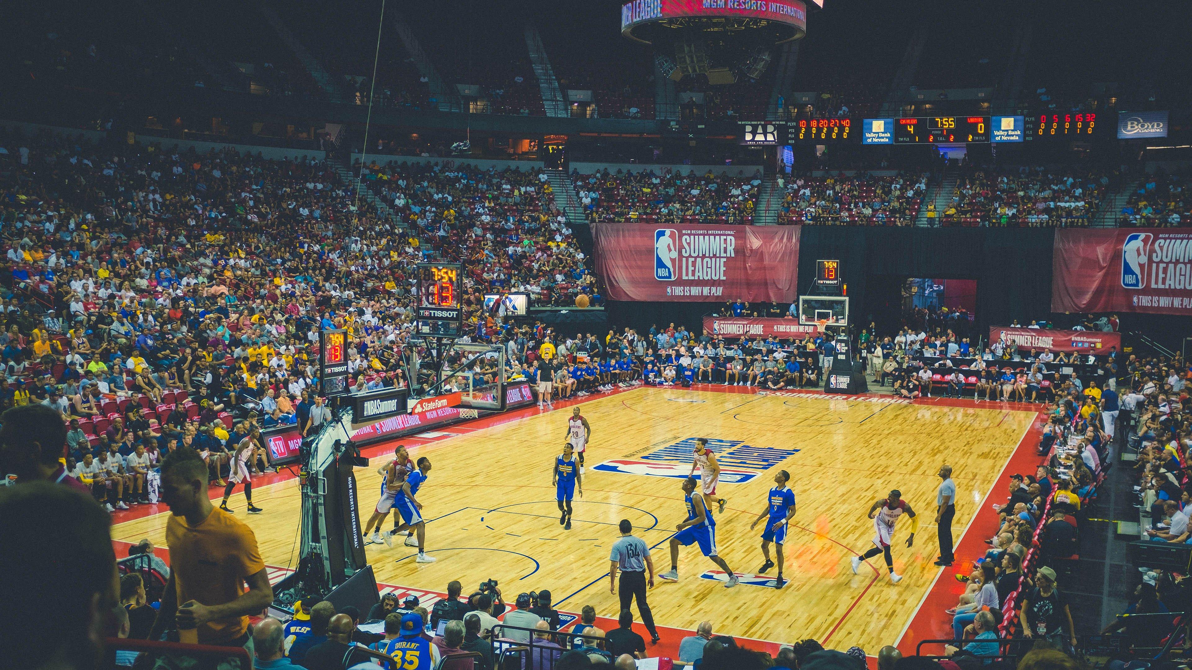 慈善拳击赛乔迪·莫里斯爆冷击败本特利 笑言这一胜等于同时赢了